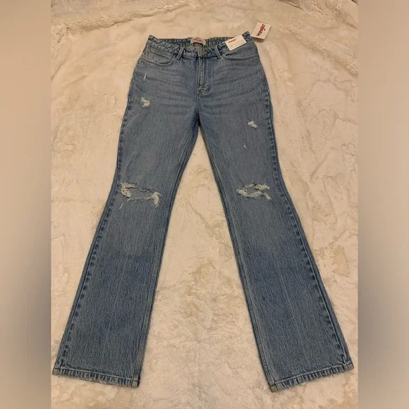 New with tags women’s size 8x32 Wrangler Light Blue bold bootcut Jeans - Picture 1 of 7